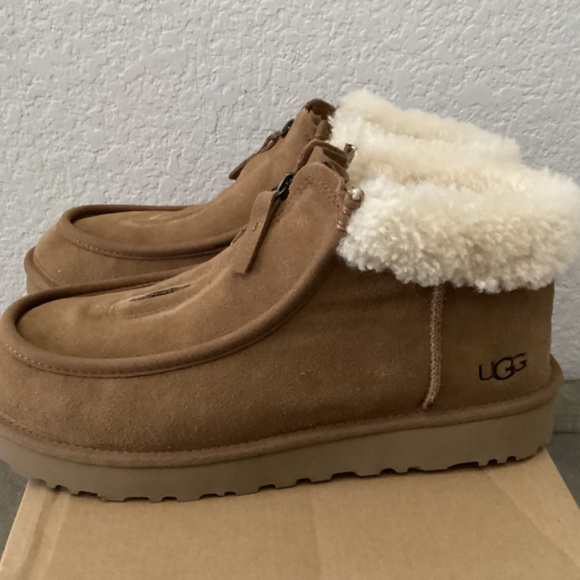 UGG® Women's Funkarra Zip Cuffed Cold-Weather Booties, size 9 - Picture 6 of 13